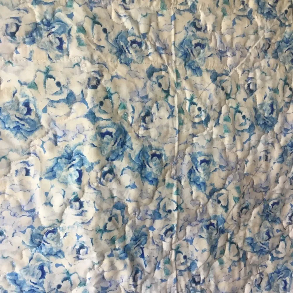 NWT Hand Crafted Flower Bouquet Quilt